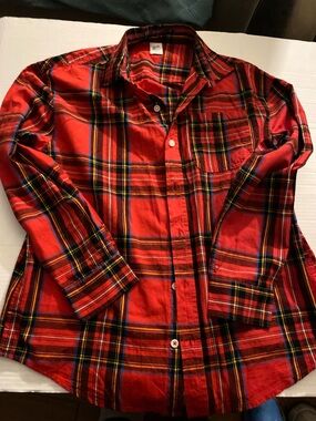 Men's Red Plaid Button-Down Shirt - Classic Casual Classic preppy style